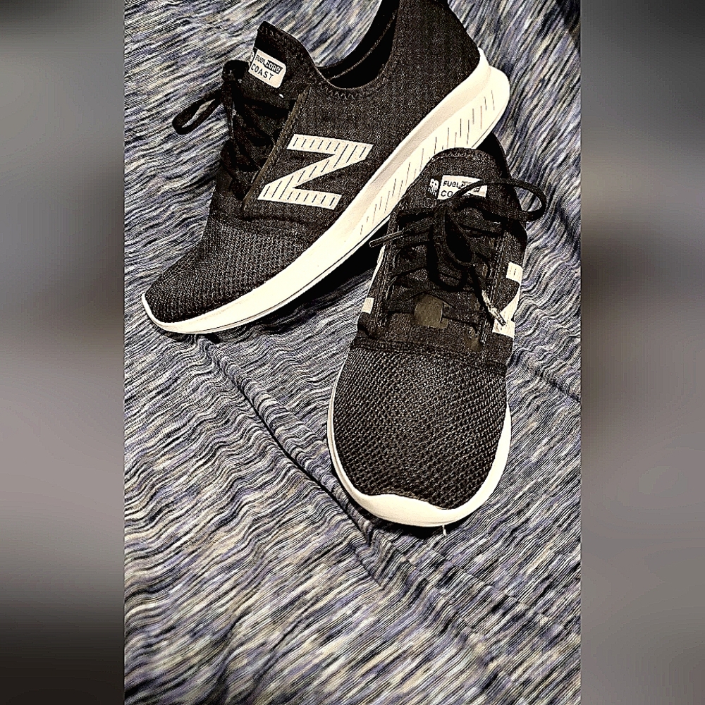Women's New Balance Fuel Core Coast Running Shoes Size 7.5